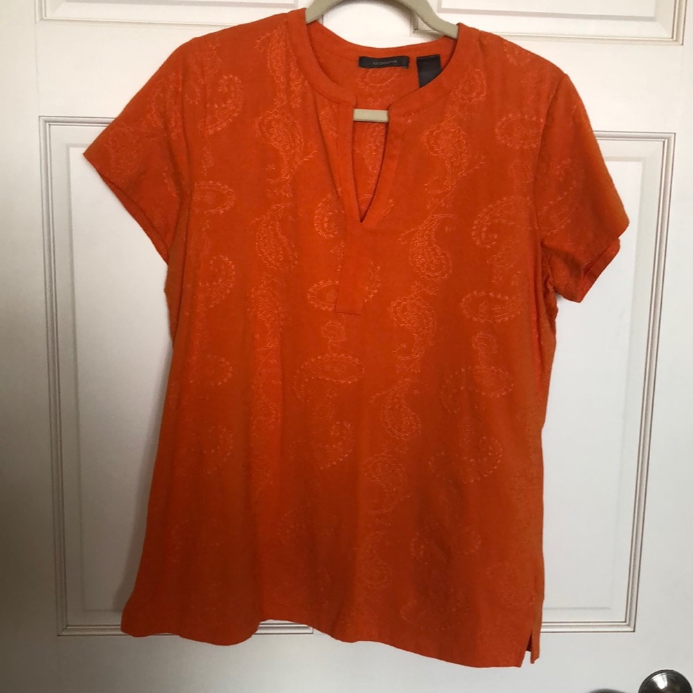 Liz Claiborne orange embroidered T shirt size L